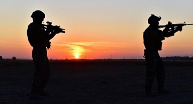 3 Terörist kendiliğinden teslim oldu