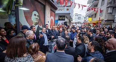 Başkan Batur’a miting gibi karşılama