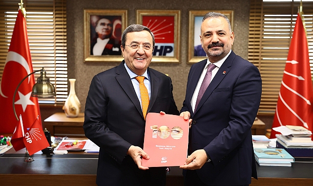 Batur, İzmir Büyükşehir Belediye Başkanlığı İçin Aday Adaylığını Açıkladı: