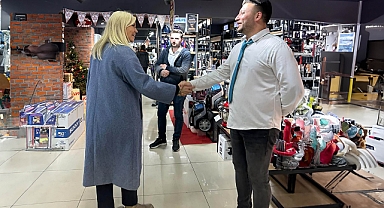 Bayraklılı esnaftan Gazeteci Jale Karasu’ya tam destek