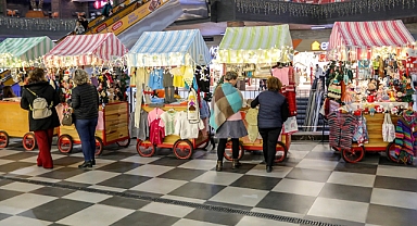 Bayraklılı kadınlardan ‘Yeni yıl kermesi