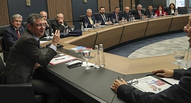 CHP Lideri Özel'e Nezaket Ziyaretinde Balkan Brifingi!