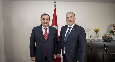 Esnaf da Başkan Batur’un yanında