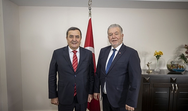 Esnaf da Başkan Batur’un yanında