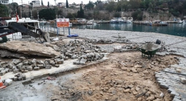 Fırtına yat limanını bu hale getirdi