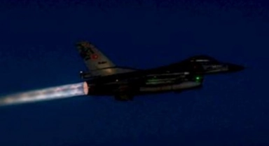 Irak'ın kuzeyinde hava harekatı...