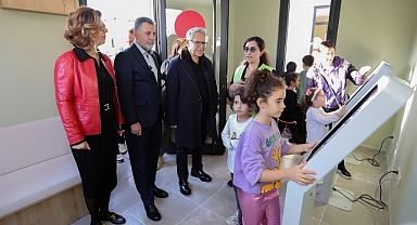 Livaneli’den Başkan Sandal’a övgü