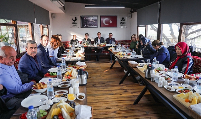 MHPli Osmanağaoğlu Aliağa’da Muhtarlarla Biraraya Geldi