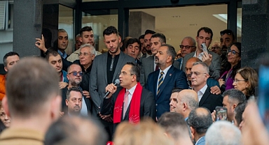 Olgun Atila,adaylık dosyasını teslim etti