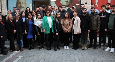 Olgun Atila’ya Narlıdere ve Balçova’dan tam destek