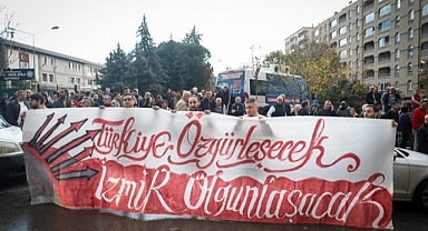 Sağanak yağmura rağmen   Bornova miting alanına döndü