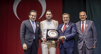 Spora Emek Verenler Ödüllendirildi