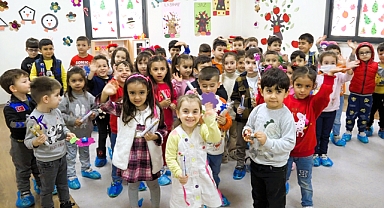 Bornova’da miniklerin karne heyecanı