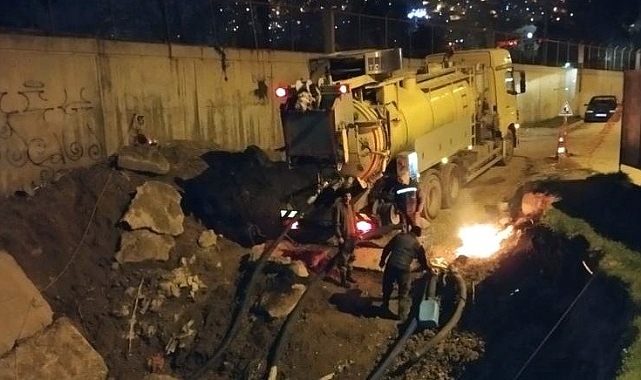 Büyük Kanal’daki temizlik çalışmaları yerin 8 metre altında sürüyor