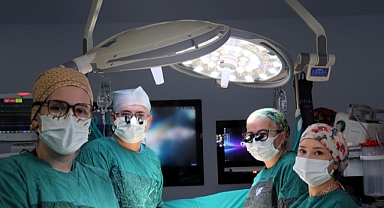 Hastanın Önce Kalbi Durduruldu, Sonra Ameliyatı Gerçekleştirildi.