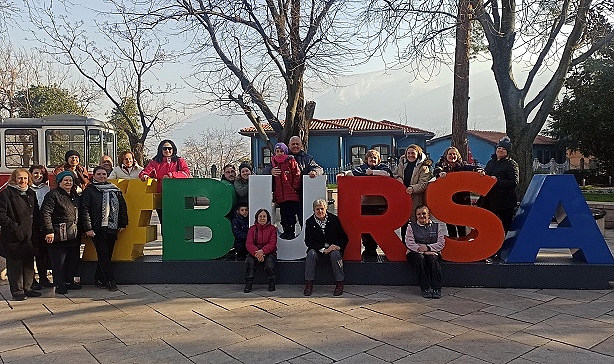 İzmir Gültepe Makedonya Göçmenleri Derneği Bursa'ya kültür turu düzenledi.