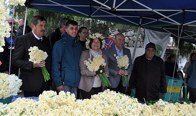 Karaburun’un Mis Kokulu Festivali Nergisiyle Sizi Çağırıyor