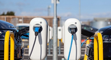 Narlıdere’ye Elektrikli Araç Şarj İstasyonları Kurulacak