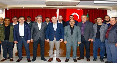 AK Parti Adayı Çağlar'ın seçim mesaisi