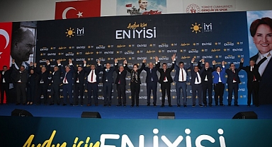 Akşener, belediye başkan adaylarını tanıttı