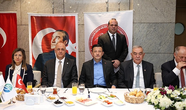 Balıkesir'li Dağ ile Özlale Balıkesirliler Derneği Kahvaltısında buluştu