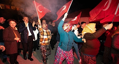 Başkan Kırgöz, 1200 araçlı konvoyla Deliktaş’ta seçim startını verdi.