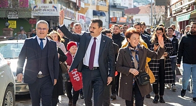 Başkan Kırgöz’ün İlçe Ziyareti Mitinge Dönüştü