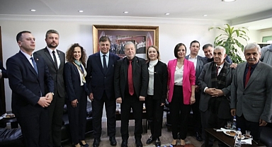 CHP’li Mutlu’dan dernek ve esnaf turu