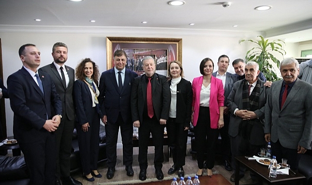 CHP’li Mutlu’dan dernek ve esnaf turu