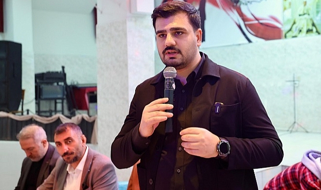 ''CHP'nin İzmir'de belediyecilikte eser siyaseti yok.''