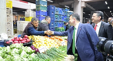 Dağ, seçim çalışmalarını Kemalpaşa'da sürdürdü