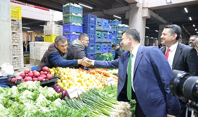 Dağ, seçim çalışmalarını Kemalpaşa'da sürdürdü