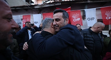 Doğduğu mahallede miting gibi buluşma