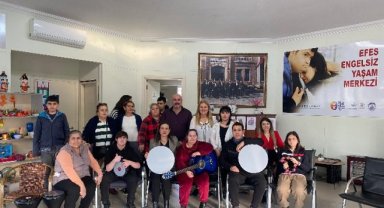 Efes Selçuk'ta engeller keyifle aşılıyor