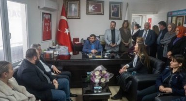 Güzelbahçe'de parti bayrakları asılmayacak