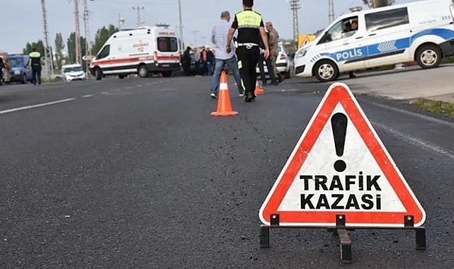 İki motosiklet çarpıştı1 kişi hayatını kaybetti