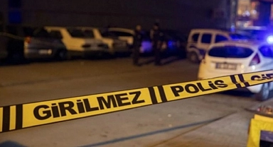 İzmir'de eşinin bıçakla yaraladığı kadın hayatını kaybetti