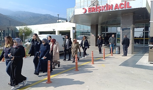 İzmir'de FETÖ operasyonunda 23 şüpheli yakalandı
