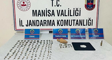 Manisa'da bir evde 180 parça tarihi eser ele geçirildi