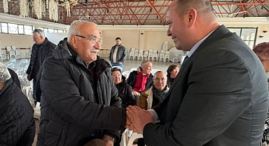 Menderes Adayı Çiçek Demokrasi Şehitlerini Unutmadı