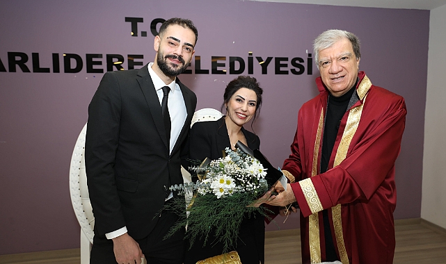 Narlıdere’de Çiftlere 14 Şubat Sürprizi