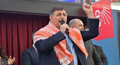 Parti logolarını kullanmıyorlar çünkü utanıyorlar
