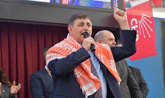 Parti logolarını kullanmıyorlar çünkü utanıyorlar