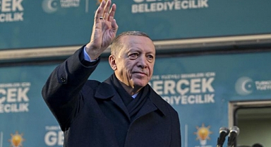 Siyaset istismarla mevzi kapma yarışı değildir