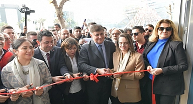 Tugay'dan SKM açılışında çarpıcı mesajlar