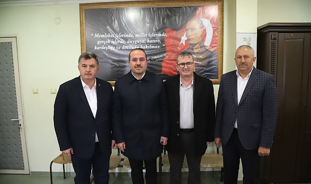 AK Partili Kırkpınar Kınık’ta vatandaşlarla bir araya geldi