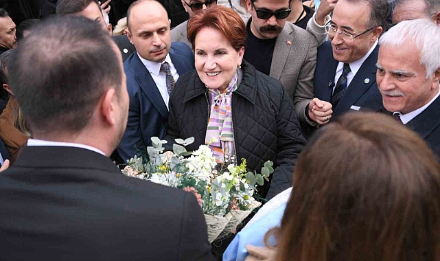 Akşener Çankaya'da esnafı ziyaret etti