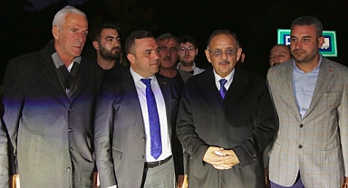 Bakan Özhaseki, Başkan Adayı Aydın’ın Projeleri için Seferihisar’daydı