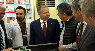 Bakan Yerlikaya İzmir'de