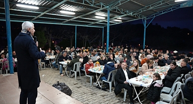 Baskan Adayi Türkmen Aşağikizilca’lilar İle Oruç Açtı